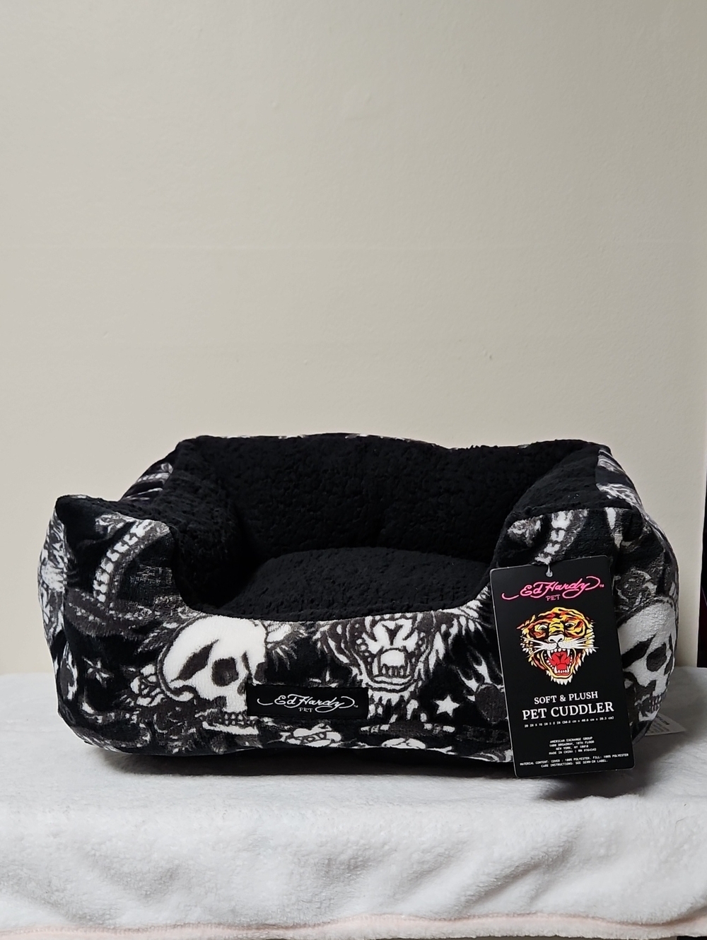 Ed Hardy Pet Bed Skull Plush Cuddler Tiger Edgy Statement Cat Dog